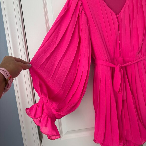 Pink Lily Pleated Romper in Vibrant Pink Size Medium - Picture 5 of 8